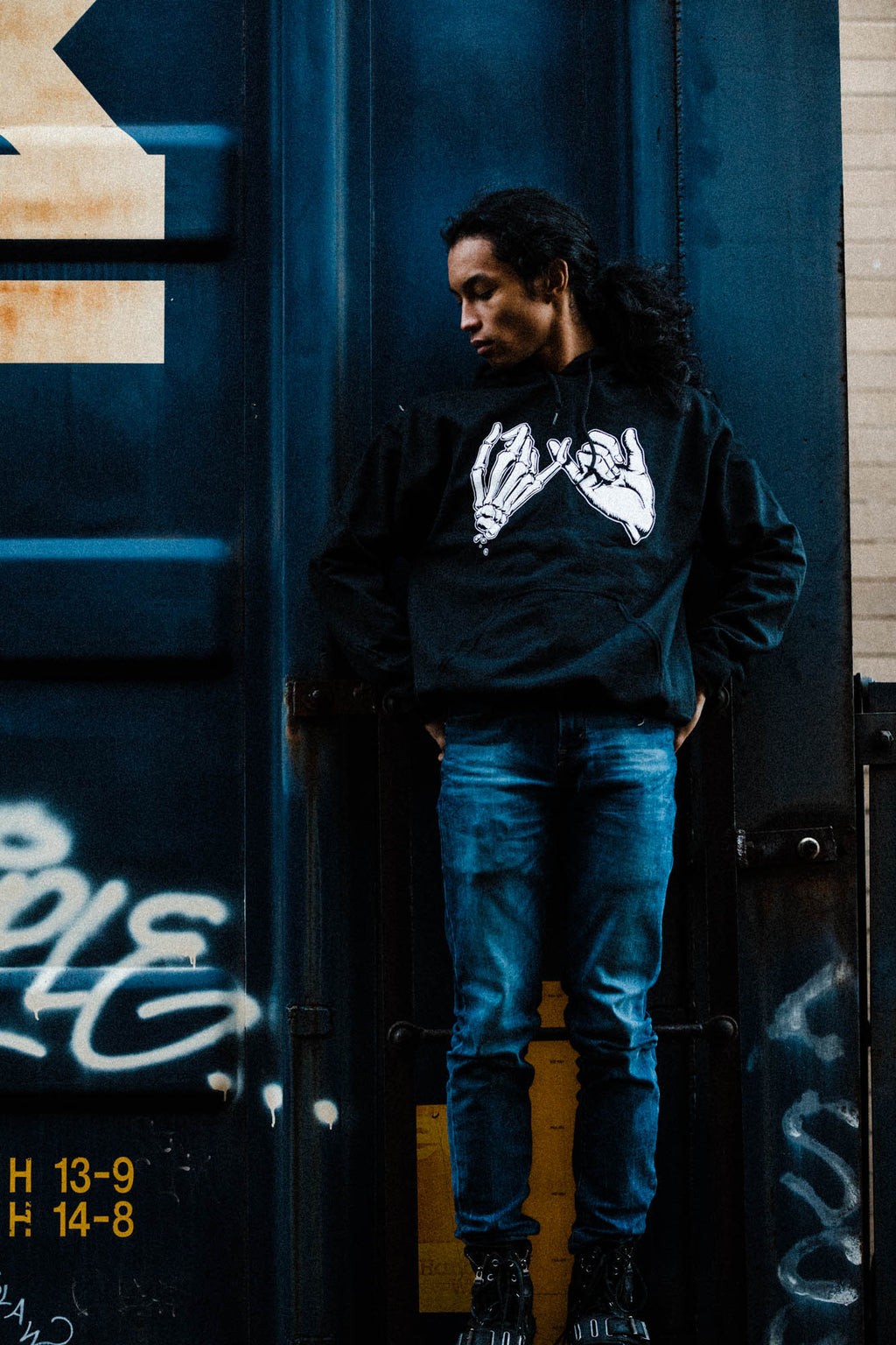 Unisex black hoodie with promise (Yakusoko) design on front in white ink and black cloud Kuro Kumo Japanese kanji characters in gray on back.
